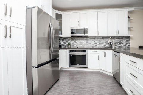 Casa en venta en Pembroke Pines, Florida, 3 dormitorios, 170.57 m2 № 1704524 - foto 12