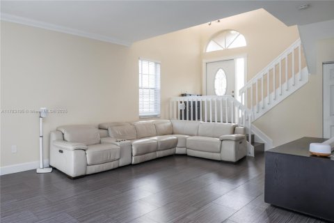 Casa en venta en Pembroke Pines, Florida, 3 dormitorios, 170.57 m2 № 1704524 - foto 9