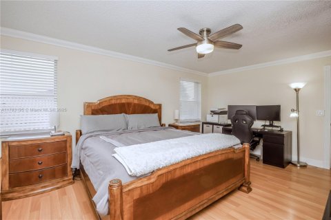 Casa en venta en Pembroke Pines, Florida, 3 dormitorios, 170.57 m2 № 1704524 - foto 23