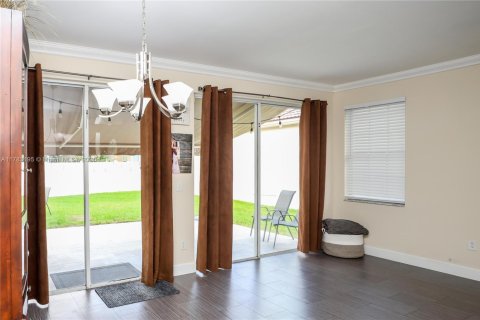 Casa en venta en Pembroke Pines, Florida, 3 dormitorios, 170.57 m2 № 1704524 - foto 6