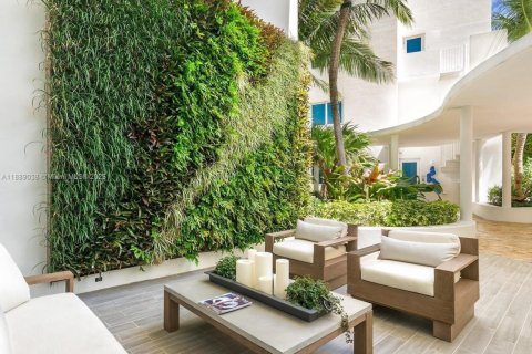 Снять в аренду таунхаус в Майами-Бич, Флорида 4 спальни, 229.47м2, № 1941235 - фото 20