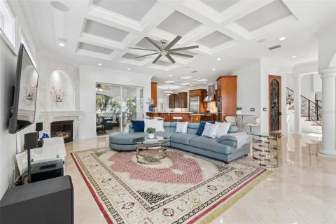 House in Tampa, Florida 6 bedrooms, 542.27 sq.m. № 2093798 - photo 26