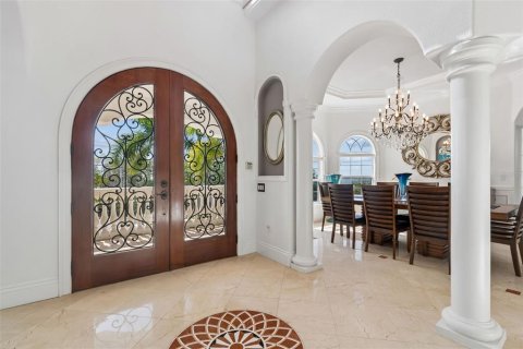 House in Tampa, Florida 6 bedrooms, 542.27 sq.m. № 2093798 - photo 7
