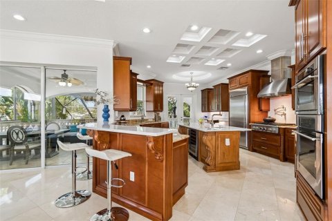 House in Tampa, Florida 6 bedrooms, 542.27 sq.m. № 2093798 - photo 24