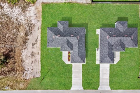 Купить виллу или дом в Лихай-Эйкерс, Флорида 4 спальни, 152.55м2, № 1969296 - фото 29