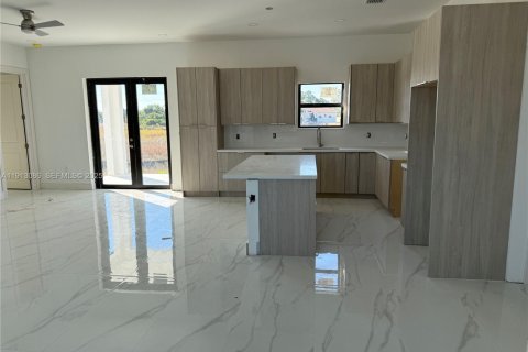 Купить виллу или дом в Лихай-Эйкерс, Флорида 4 спальни, 152.55м2, № 1969296 - фото 5