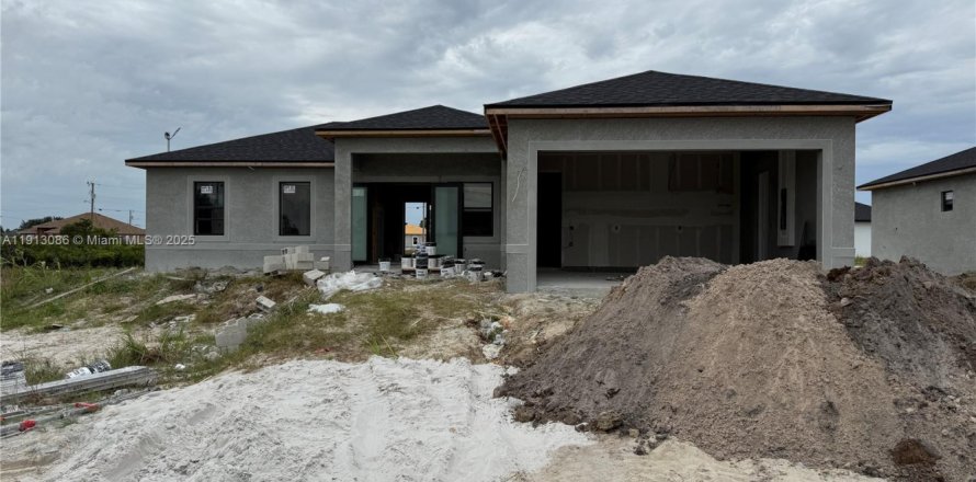 Дом в Лихай-Эйкерс, Флорида 4 спальни, 152.55м2 № 1969296