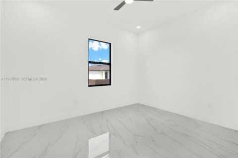 Купить виллу или дом в Лихай-Эйкерс, Флорида 4 спальни, 152.55м2, № 1969296 - фото 13