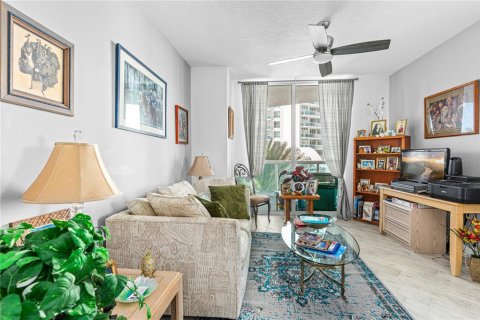 Condominio en venta en Holly Hill, Florida, 3 dormitorios, 185.06 m2 № 2377589 - foto 17