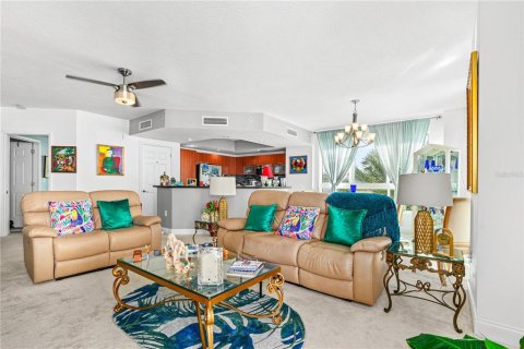 Condominio en venta en Holly Hill, Florida, 3 dormitorios, 185.06 m2 № 2377589 - foto 5