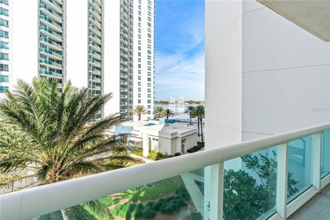 Condominio en venta en Holly Hill, Florida, 3 dormitorios, 185.06 m2 № 2377589 - foto 24