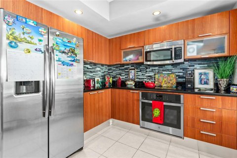 Condominio en venta en Holly Hill, Florida, 3 dormitorios, 185.06 m2 № 2377589 - foto 7