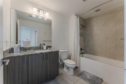 Condominio en venta en Doral, Florida, 2 dormitorios, 95.13 m2 № 1965603 - foto 12