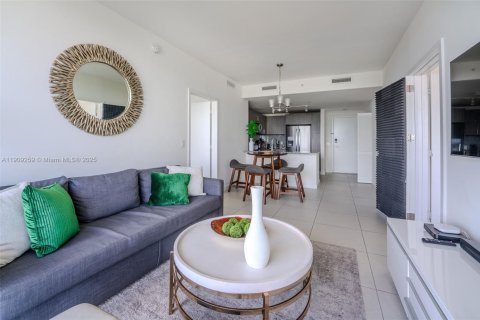 Condominio en venta en Doral, Florida, 2 dormitorios, 95.13 m2 № 1965603 - foto 3