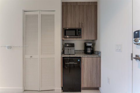 Condominio en venta en Doral, Florida, 2 dormitorios, 95.13 m2 № 1965603 - foto 11