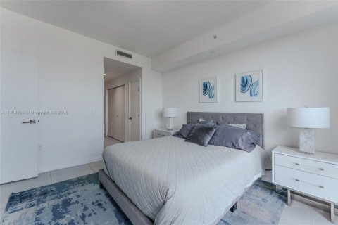 Condominio en venta en Doral, Florida, 2 dormitorios, 95.13 m2 № 1965603 - foto 15