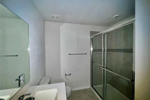 Снять в аренду таунхаус в Флорида-Сити, Флорида 3 спальни, 132.39м2, № 2007367 - фото 10