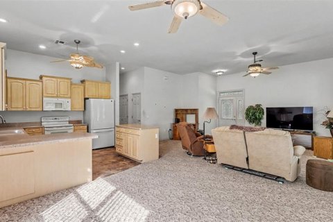 Villa ou maison à vendre à Polk City, Floride: 2 chambres, 161.28 m2 № 2351487 - photo 9