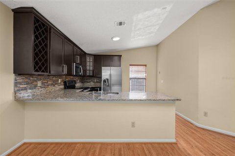 House in Orlando, Florida 3 bedrooms, 126.81 sq.m. № 1848712 - photo 6