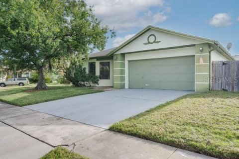 House in Orlando, Florida 3 bedrooms, 126.81 sq.m. № 1848712 - photo 2