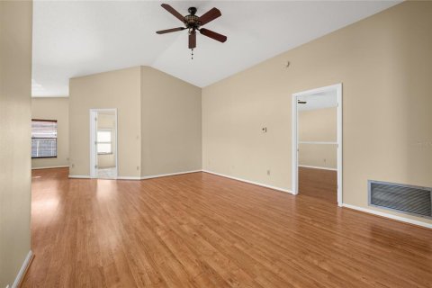 House in Orlando, Florida 3 bedrooms, 126.81 sq.m. № 1848712 - photo 15