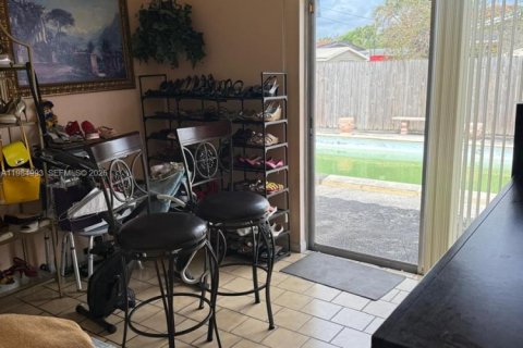 Купить виллу или дом в Майами, Флорида 4 спальни, 170.29м2, № 2049509 - фото 3