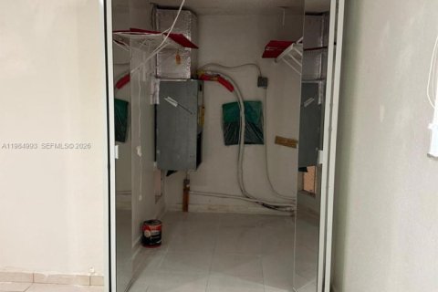 Купить виллу или дом в Майами, Флорида 4 спальни, 170.29м2, № 2049509 - фото 16