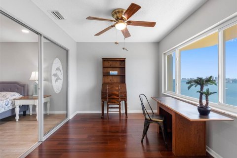 Condominio en venta en Belleair Bluffs, Florida, 2 dormitorios, 146.79 m2 № 1744161 - foto 19