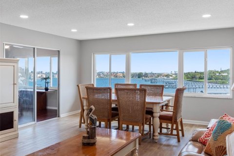Condominio en venta en Belleair Bluffs, Florida, 2 dormitorios, 146.79 m2 № 1744161 - foto 5