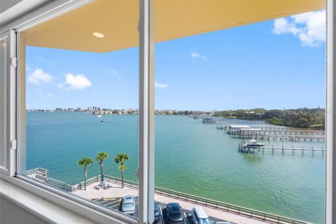 Condominio en venta en Belleair Bluffs, Florida, 2 dormitorios, 146.79 m2 № 1744161 - foto 23