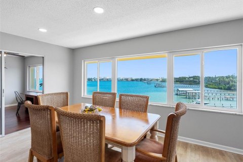 Condominio en venta en Belleair Bluffs, Florida, 2 dormitorios, 146.79 m2 № 1744161 - foto 3