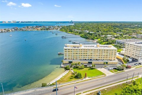 Condominio en venta en Belleair Bluffs, Florida, 2 dormitorios, 146.79 m2 № 1744161 - foto 2