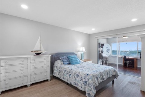 Condominio en venta en Belleair Bluffs, Florida, 2 dormitorios, 146.79 m2 № 1744161 - foto 26