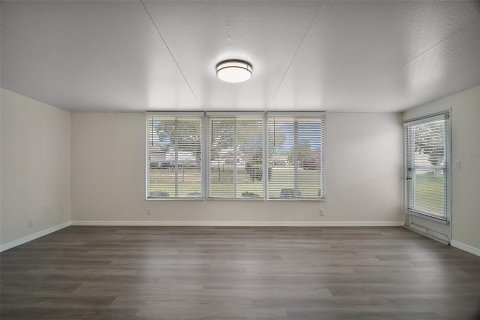 Casa en venta en Summerfield, Florida, 2 dormitorios, 143.81 m2 № 1868854 - foto 13