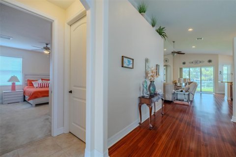 House in Apollo Beach, Florida 3 bedrooms, 188.03 sq.m. № 2227429 - photo 20