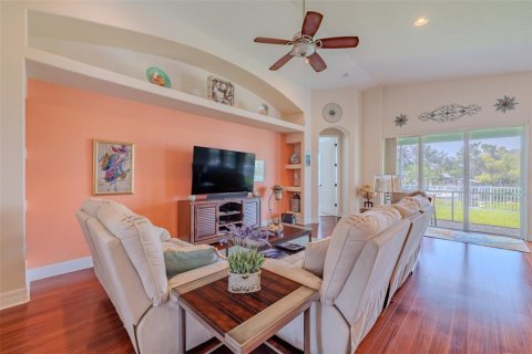 House in Apollo Beach, Florida 3 bedrooms, 188.03 sq.m. № 2227429 - photo 16
