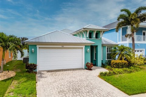 House in Apollo Beach, Florida 3 bedrooms, 188.03 sq.m. № 2227429 - photo 2