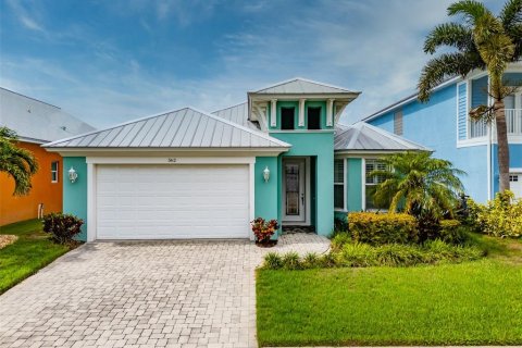 House in Apollo Beach, Florida 3 bedrooms, 188.03 sq.m. № 2227429