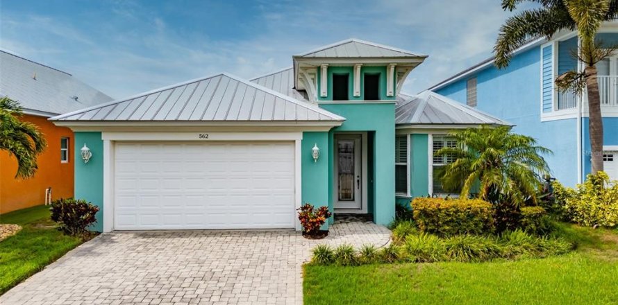 House in Apollo Beach, Florida 3 bedrooms, 188.03 sq.m. № 2227429