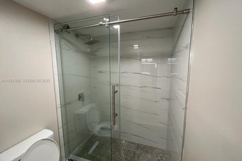 Copropriété à louer à Lauderdale Lakes, Floride: 1 chambre, 78.97 m2 № 1982742 - photo 18