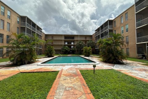 Copropriété à louer à Lauderdale Lakes, Floride: 1 chambre, 78.97 m2 № 1982742 - photo 20