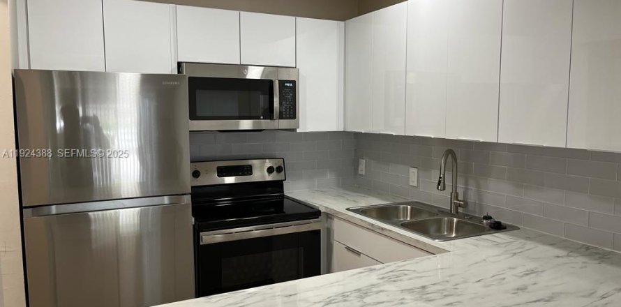 Condo à Lauderdale Lakes, Floride, 1 chambre № 1982742