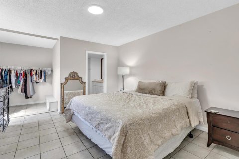 Touwnhouse à vendre à Deerfield Beach, Floride: 2 chambres, 114.83 m2 № 2262872 - photo 27