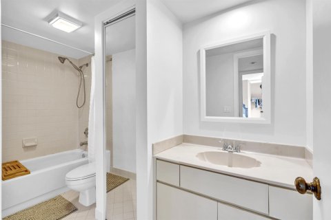 Touwnhouse à vendre à Deerfield Beach, Floride: 2 chambres, 114.83 m2 № 2262872 - photo 25