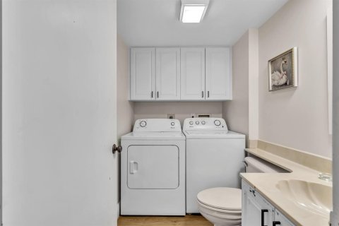 Touwnhouse à vendre à Deerfield Beach, Floride: 2 chambres, 114.83 m2 № 2262872 - photo 14
