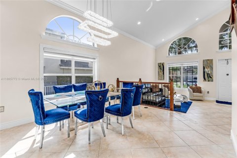 House in Miramar, Florida 4 bedrooms, 254.37 sq.m. № 1893489 - photo 7