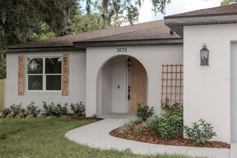 House in Sanford, Florida 4 bedrooms, 207.45 sq.m. № 2101976 - photo 3
