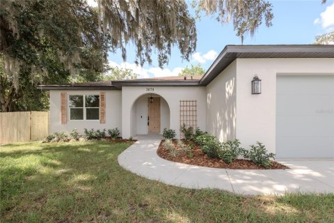 House in Sanford, Florida 4 bedrooms, 207.45 sq.m. № 2101976 - photo 2