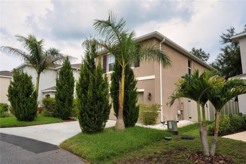 Villa ou maison à vendre à New Port Richey, Floride: 4 chambres, 209.96 m2 № 2222376 - photo 2