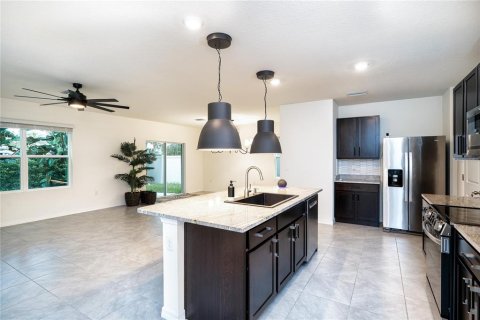 Villa ou maison à vendre à New Port Richey, Floride: 4 chambres, 209.96 m2 № 2222376 - photo 13